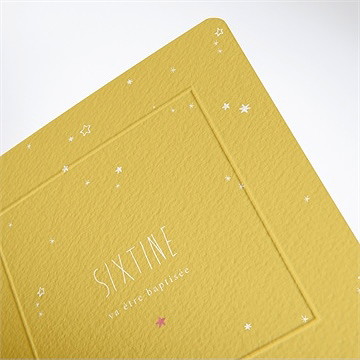 Faire-part de baptême jaune tendance - Détail du faire-part