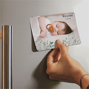 Faire-part naissance sur son couffin d'aquarelle - Mise en situation