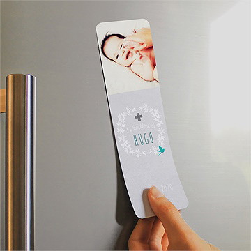 Signet baptême découpe originale magnet - Mise en situation