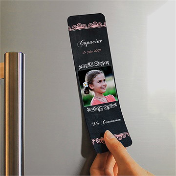 Signet communion dentelle rose magnet - Mise en situation