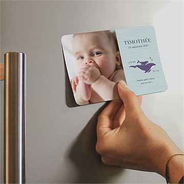 Faire-part naissance mon petit baleineau magnet - Mise en situation