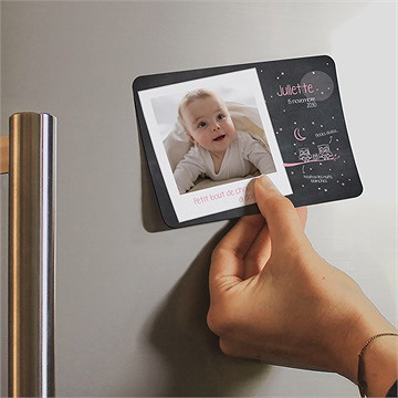 Faire-part naissance elle est si chouette! magnet - Mise en situation