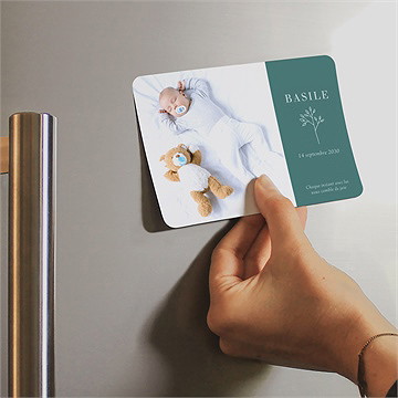 Faire-part naissance tendre pousse magnet - Mise en situation