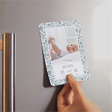 Faire-part naissance adorable magnet - Mise en situation