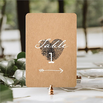 Numéro de table mariage coeur croisé - Mise en situation