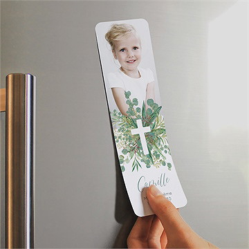 Faire-part de baptême grâce magnet - Mise en situation