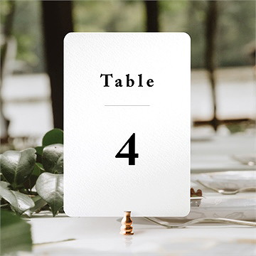 Numéro de table mariage date gravée - Mise en situation