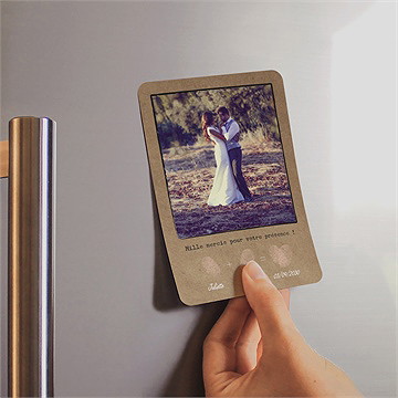 Remerciement mariage nos empreintes magnet - Mise en situation