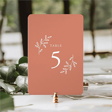 Numéro de table mariage douce terracotta - Mise en situation