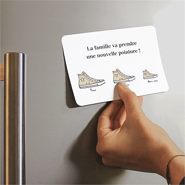 Carte annonce grossesse les p'tites chaussures magnet - Mise en situation