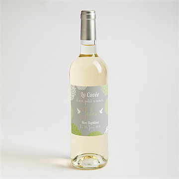 Etiquette de bouteille baptême cadre végétal chic - Mise en situation