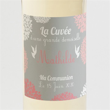 Etiquette de bouteille communion colombe et fleurs