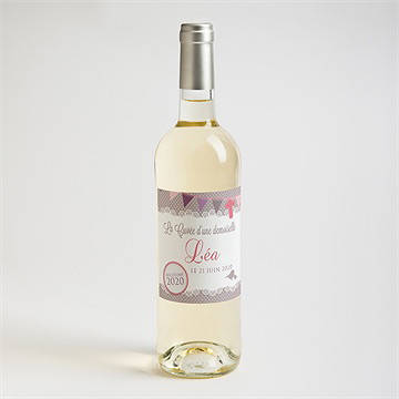 Etiquette de bouteille baptême rondeur et douceur ! - Mise en situation