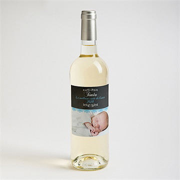 Etiquette de bouteille naissance design vintage ardoise - Mise en situation