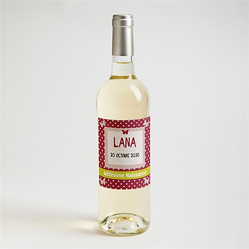 Etiquette de bouteille naissance cadre papillon - Mise en situation