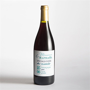 Etiquette de bouteille mariage jeu de typographies - Mise en situation