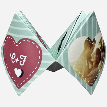 Faire-part mariage coeurs roses photo - Vue de côté 2