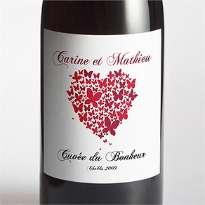 Etiquette de bouteille mariage papillons en coeur