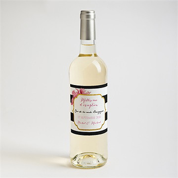 Etiquette de bouteille mariage original et baroque - Mise en situation