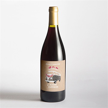 Etiquette de bouteille mariage a l'aventure ! - Mise en situation