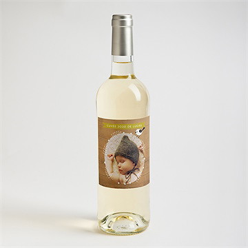 Etiquette de bouteille naissance touche de bois originale - Mise en situation