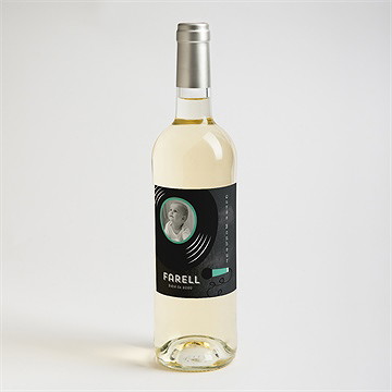 Etiquette de bouteille naissance a la guitare - Mise en situation