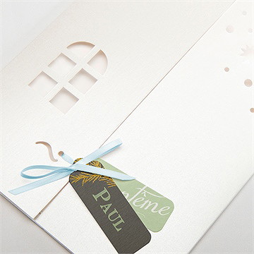 Faire-part de baptême plumes printanières - Détail de la pochette