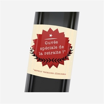Etiquette de bouteille départ retraite autour d'un barbecue