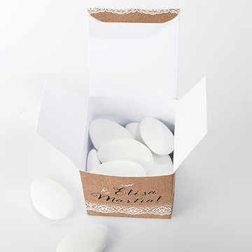 Boîte de dragées mariage kraft et dentelle - Intérieur de la boîte