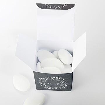 Boîte de dragées mariage gravure sur ardoise - Intérieur de la boîte