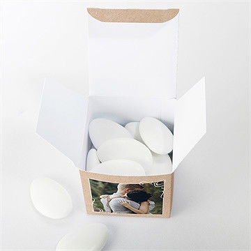 Boîte de dragées mariage typo & kraft - Intérieur de la boîte