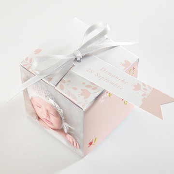 Boîte de dragées baptême douceur végétale rose - Dessus de la boîte