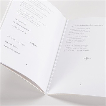 Livret de messe mariage boisé - Mise en situation