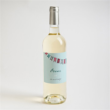 Etiquette de bouteille naissance ma guirlande - Mise en situation