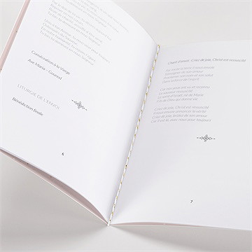 Livret de messe baptême simple design - Mise en situation