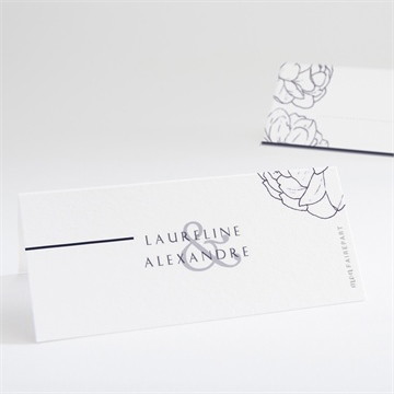 Marque-place mariage chic et moderne superposition