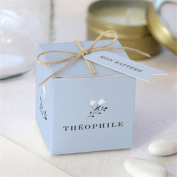 Boîte de dragées baptême annonce en relief
