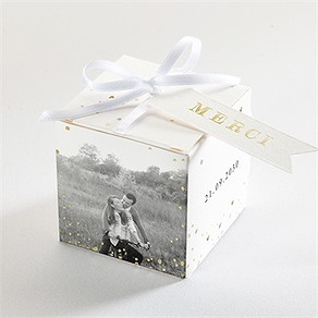 Boîte de dragées mariage nos 2 petits mariés dorure