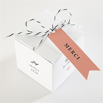 Boîte de dragées baptême millefeuille de rose - Dessus de la boîte