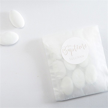 Sticker baptême lettre de cuivre - Mise en situation