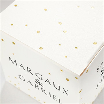 Boîte de dragées mariage tendre couronne - Détail de la boîte