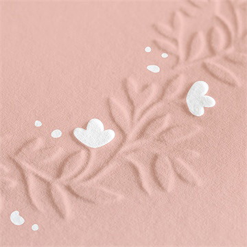 Faire-part naissance couronne gaufrage pour fille - Détail du faire-part
