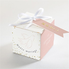 Boîte de dragées mariage l'essentiel en initiales