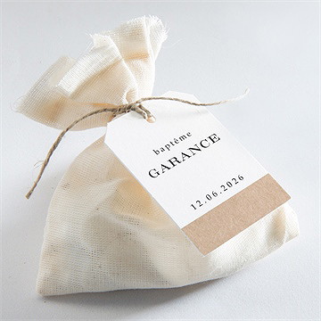 Etiquette baptême essentiel sacré - Mise en situation