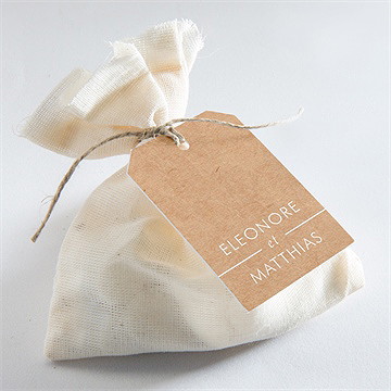 Etiquette mariage gravure élégante - Mise en situation