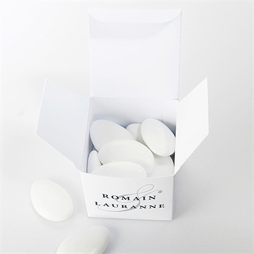 Boîte de dragées mariage en relief - Intérieur de la boîte