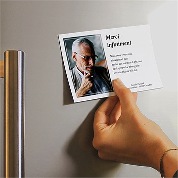 Remerciement décès son beau portrait magnet - Mise en situation