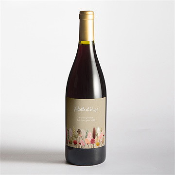 Etiquette de bouteille mariage notre bouquet champêtre - Mise en situation