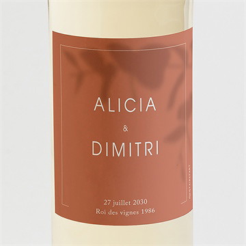 Etiquette de bouteille mariage coming soon