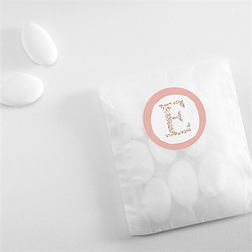 Sticker baptême initiales à motifs - Mise en situation